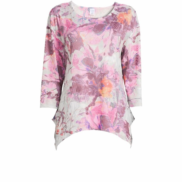 Time & Tru Women’s Sublimation 3/4 Sleeve Top Shirt - Picture 7 of 7
